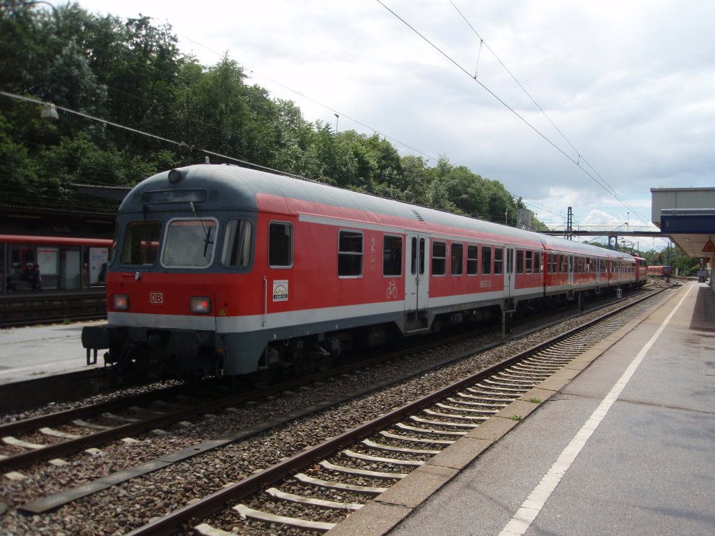 Ein Karlsruher Steuerwagen als RB nach Marbach (Neckar) in Backnang. 18.07.2011