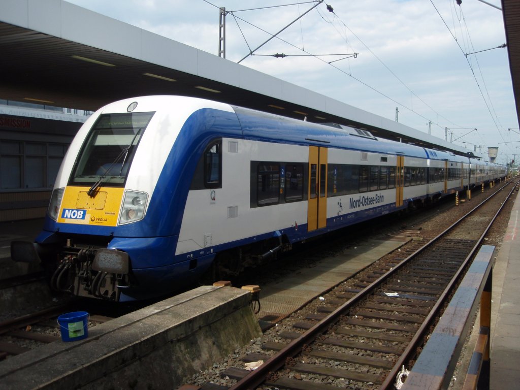 Ein Married-Pair Steuerwagen der Nord-Ostsee-Bahn als NOB nach Westerland (Sylt) in Hamburg-Altona. 22.08.2011