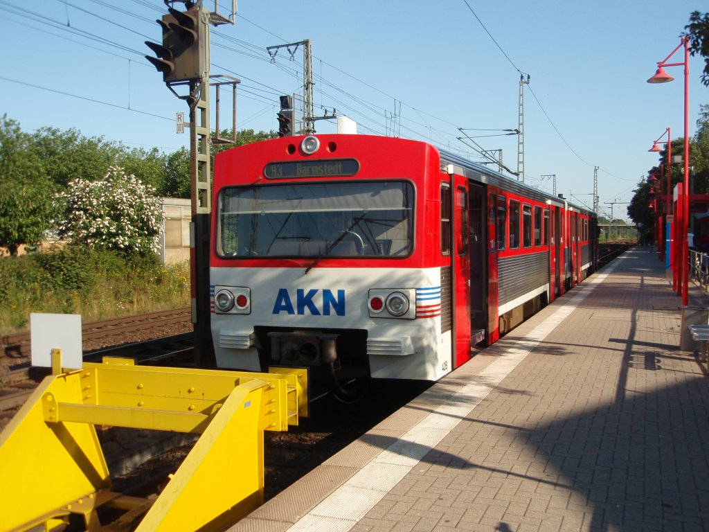 Ein VT 609 der AKN als A 3 nach Barmstedt in Elmshorn. 05.08.2009