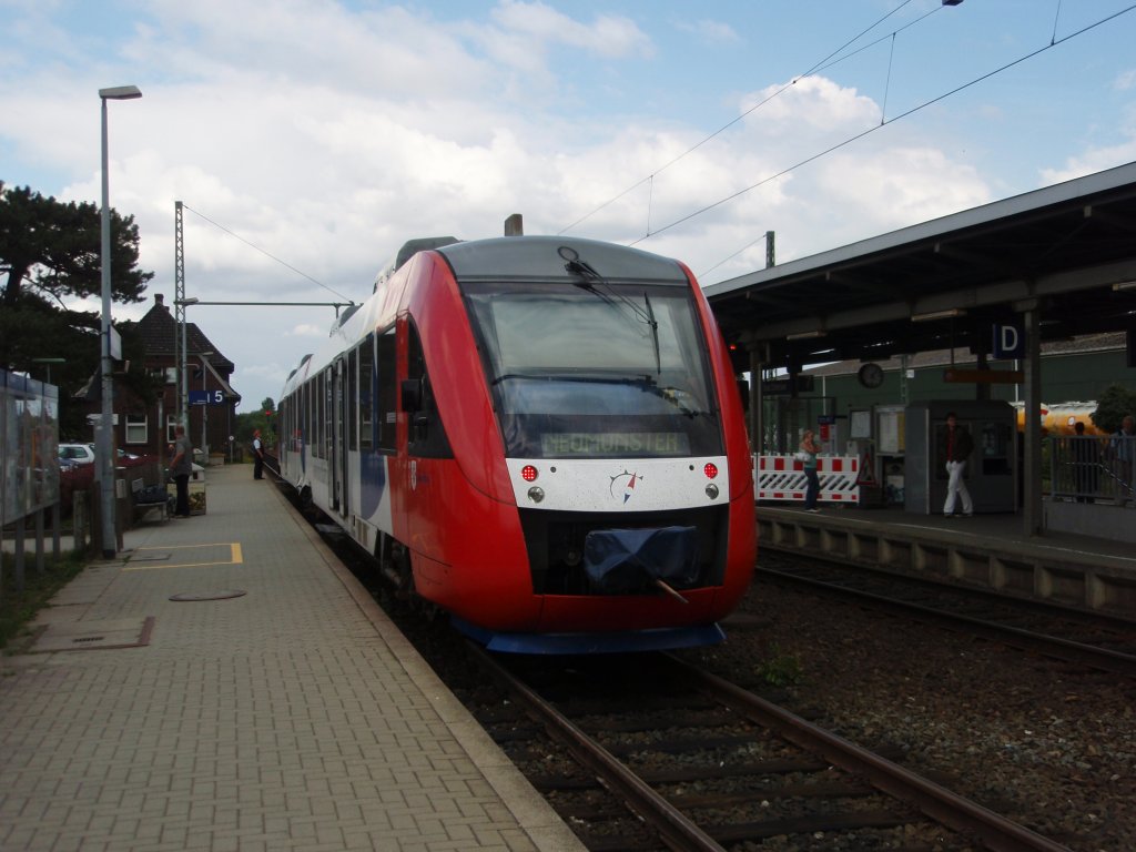 Ein VT 648 der Nordbahn als NBE nach Neumnster in Bad Oldesloe. 04.08.2009