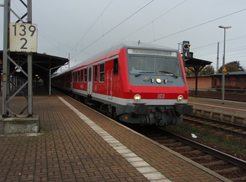 Ein Wittenberger Steuerwagen als RE 9 Kassel Hbf - Halle (Saale) Hbf in Leinefelde. 10.10.2009