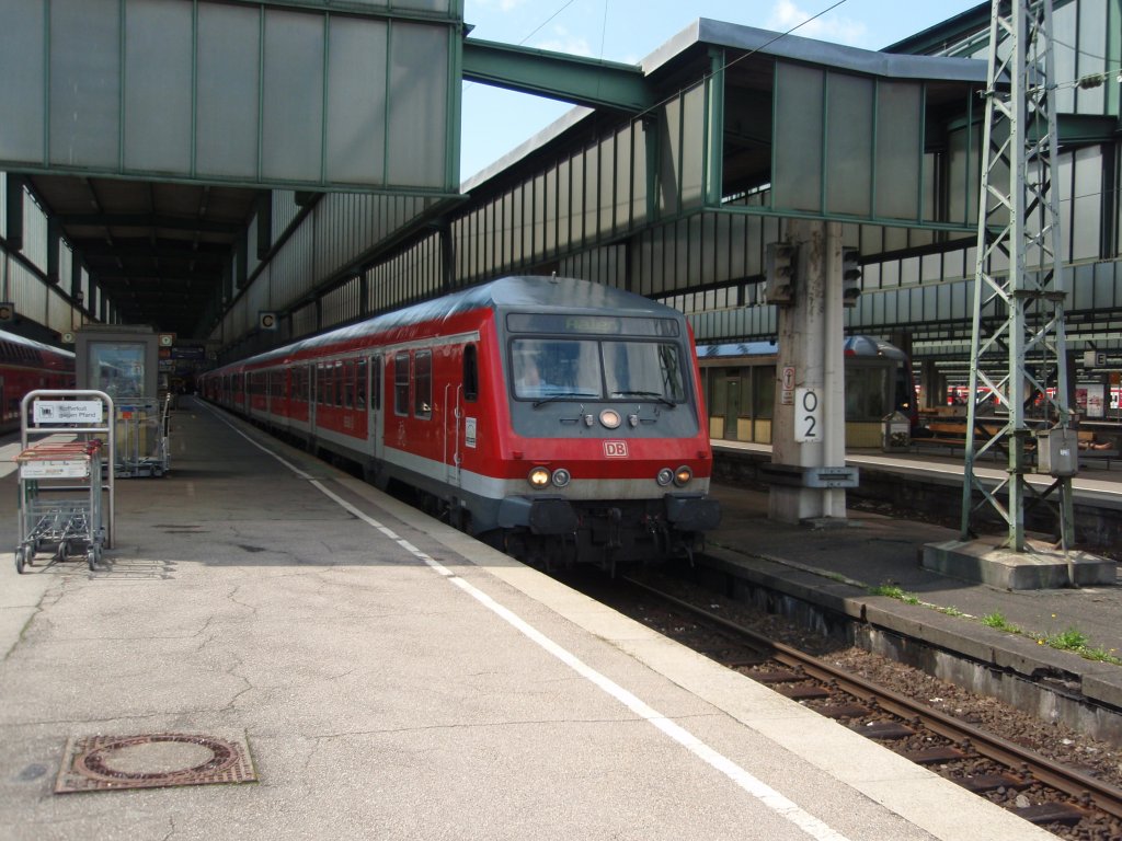 Ein Wittenberger Steuerwagen als RE nach Aalen in Stuttgart Hbf. 08.08.2010