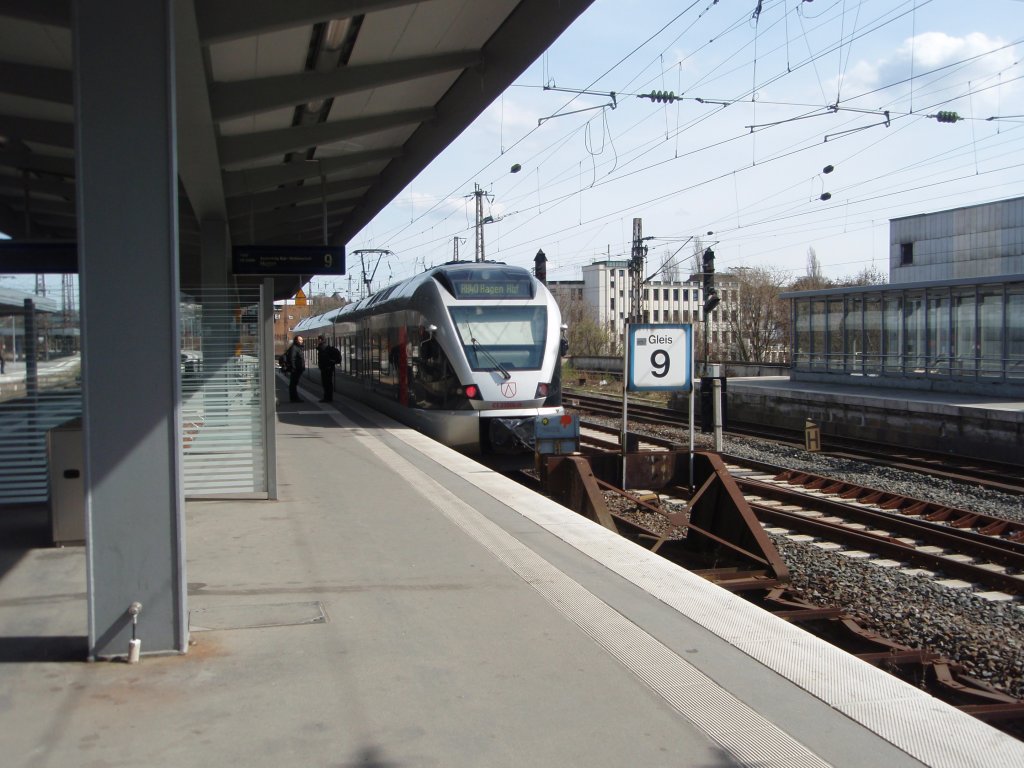 ET 23006-B der Abellio Rail NRW als RB 40 aus Hagen Hbf in Essen Hbf. 02.04.2010