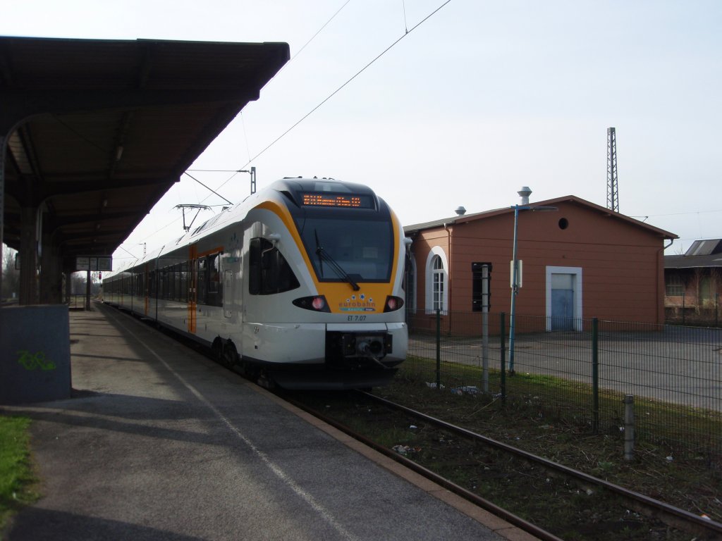 ET 7.07 der eurobahn als RE 13 nach Hamm (Westf.) in Kaldenkirchen. 02.04.2010