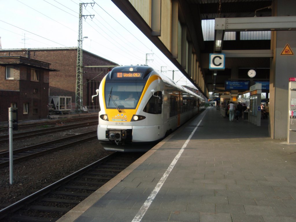 ET 7.09 der eurobahn als RE 13 Hamm (Westf.) - Kaldenkirchen in Dsseldorf Hbf. 22.05.2010