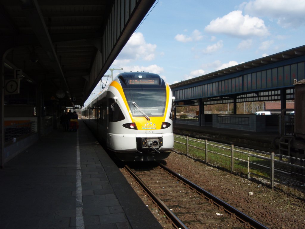 ET 7.12 der eurobahn als RE 3 Dsseldorf Hbf - Hamm (Westf.) in Oberhausen Hbf. 02.04.2010