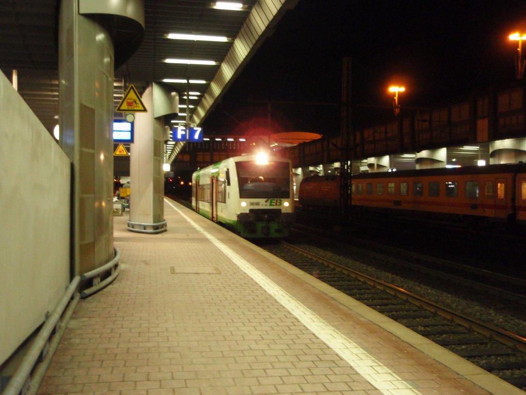 VT 005 der Erfurter Bahn als EB 1 nach Erfurt Hbf in Kassel-Wilhelmshhe. 27.02.2010