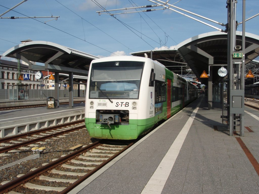 VT 114 der Sd-Thringen-Bahn als STB 4 aus Meiningen in Erfurt Hbf. 11.09.2010
