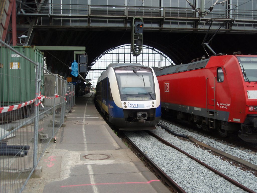 VT 505 der NordWestBahn als NWB nach Osnabrck Hbf in Bremen Hbf. 27.06.2009