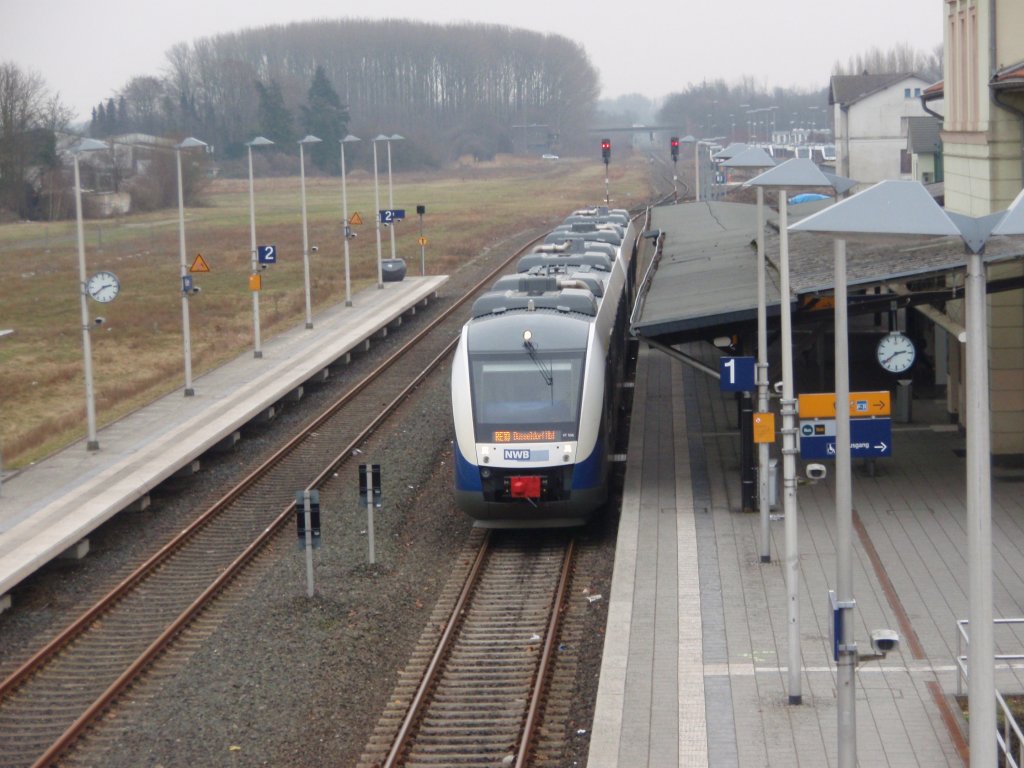 VT 556 der NordWestBahn als RE 10 nach Dsseldorf Hbf in Kleve. 23.01.2010