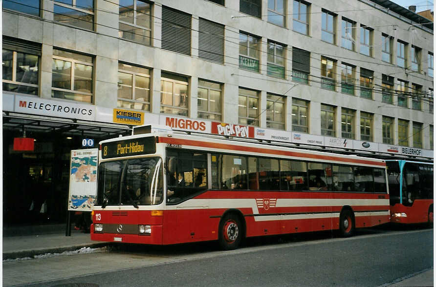 (082'513) - VB Biel - Nr. 113/BE 510'113 - Mercedes am 6. Januar 2006 in Biel, Guisanplatz