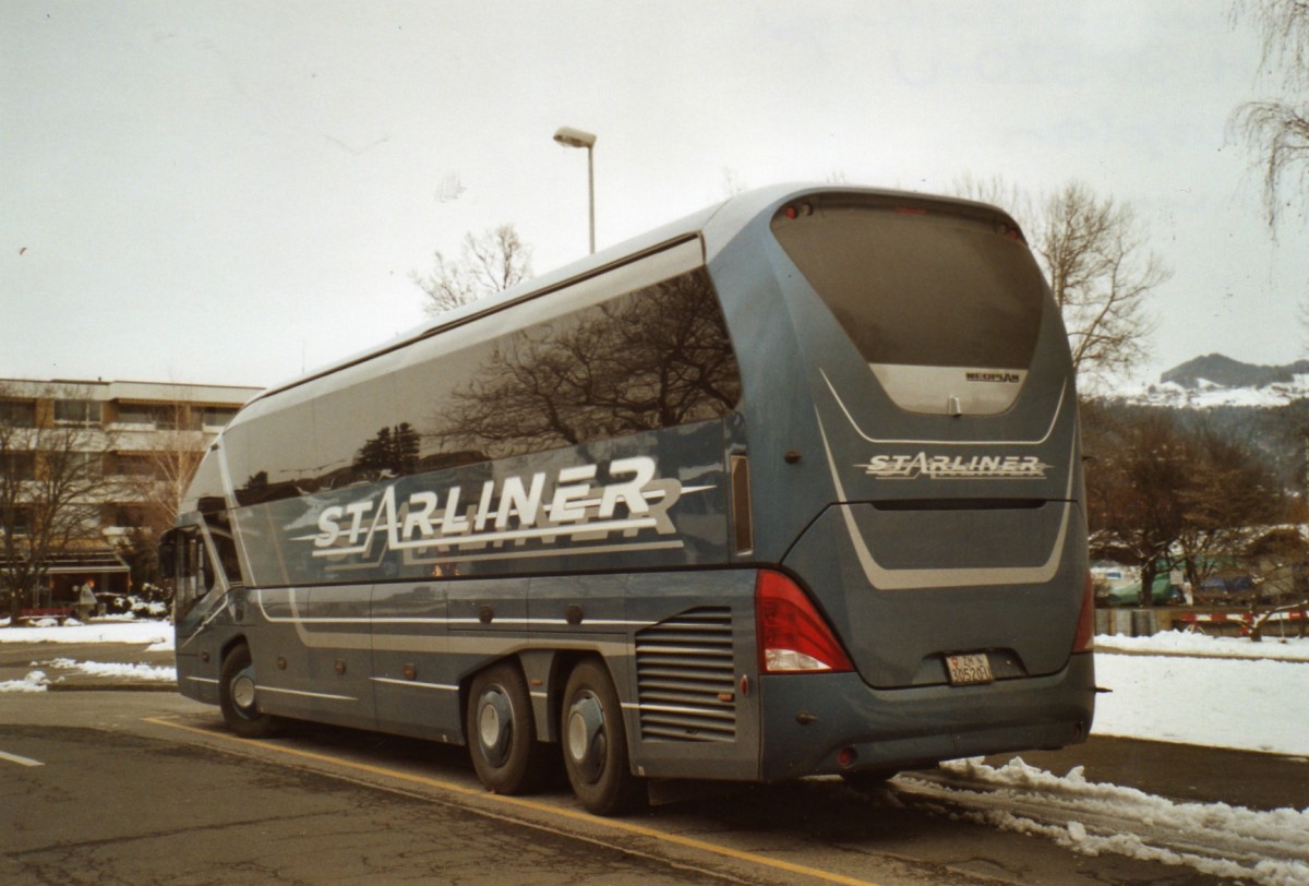 (083'835) - Neoman, Otelfingen - ZH 30'520 U - Neoplan am 8. Mrz 2006 in Thun, Lachen