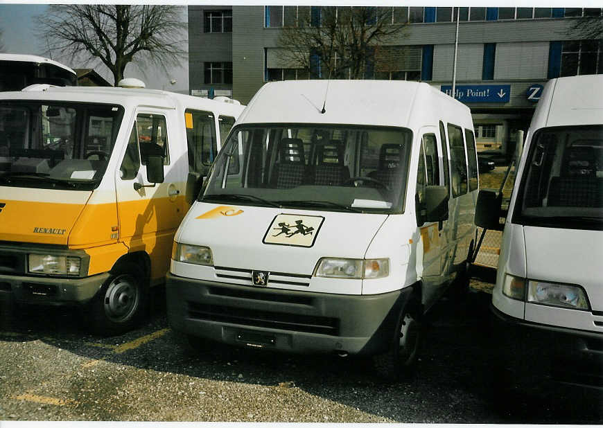 (084'002) - CarPostal Vaud-Fribourg - Peugeot am 19. Mrz 2006 in Yverdon, Garage