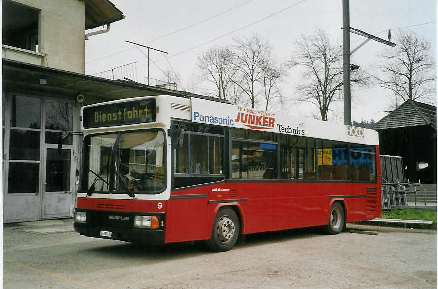 (084'601) - AOE Langnau - Nr. 9/BE 387'470 - Neoplan am 1. Mai 2006 in Langnau, Garage