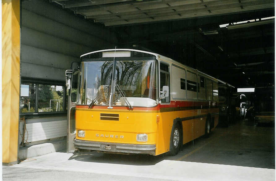 (084'612) - Segessenmann, Burgistein - Saurer/Tscher (ex P 24'229) am 4. Mai 2006 in Thun, Garage STI