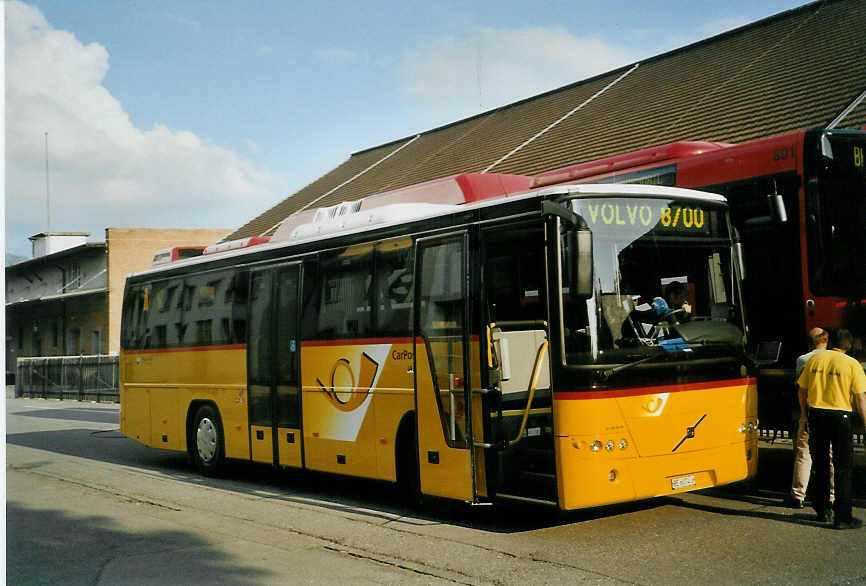 (084'913) - TPC Aigle - BE 6074 U - Volvo am 11. Mai 2006 in Thun, Expo