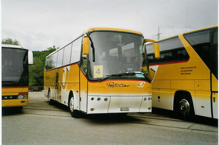 (085'108) - CarPostal Ouest - NE 112'591 - Bova (ex P 26'031) am 13. Mai 2006 in Aarberg, Galva-Areal