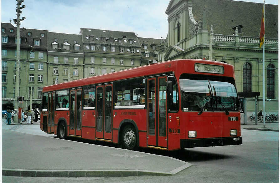 (085'431) - Bernmobil, Bern - Nr. 110/BE 500'110 - Volvo/R&J am 22. Mai 2006 beim Bahnhof Bern