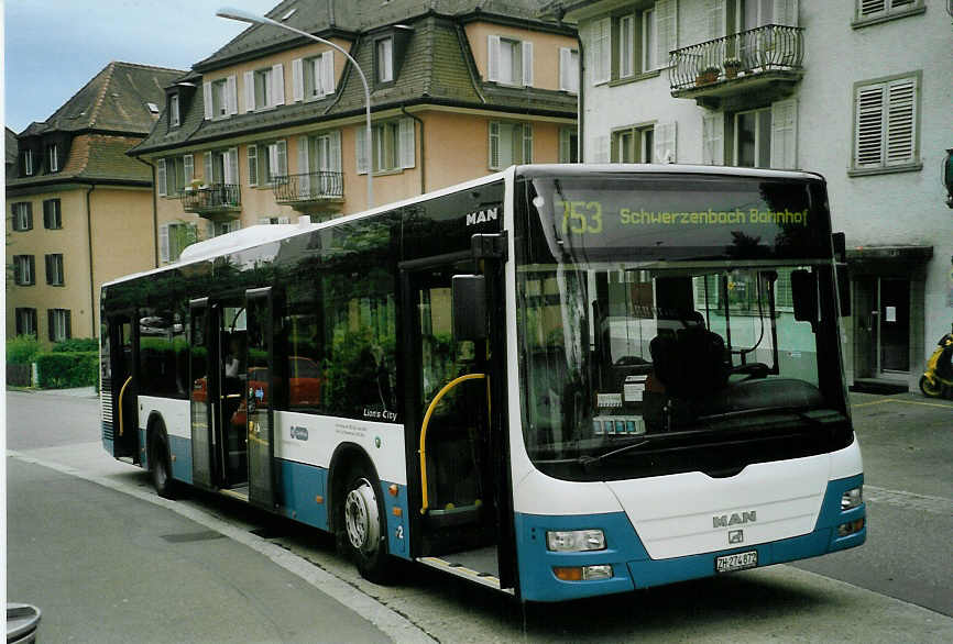 (085'625) - Gut, Binz - Nr. 2/ZH 274'872 - MAN am 25. Mai 2006 in Zrich, Klusplatz