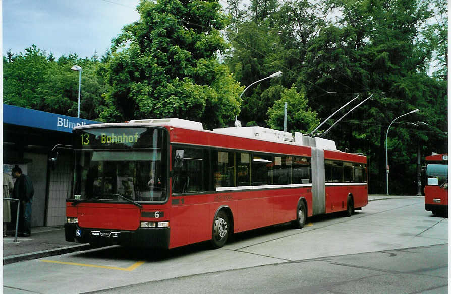 (085'724) - Bernmobil, Bern - Nr. 6 - NAW/Hess Gelenktrolleybus am 28. Mai 2006 in Bern, Bmpliz