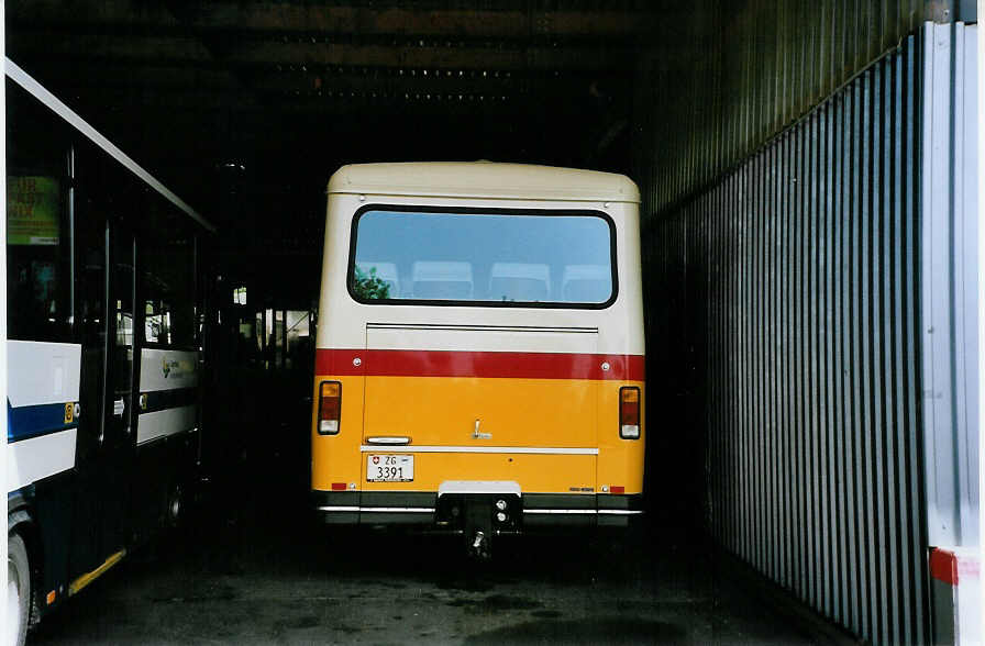 (086'720) - ZVB Zug - Nr. 141/ZG 3391 - Saurer/R&J (ex Nr. 41; ex P 24'354) am 18. Juni 2006 in Zug, Garage