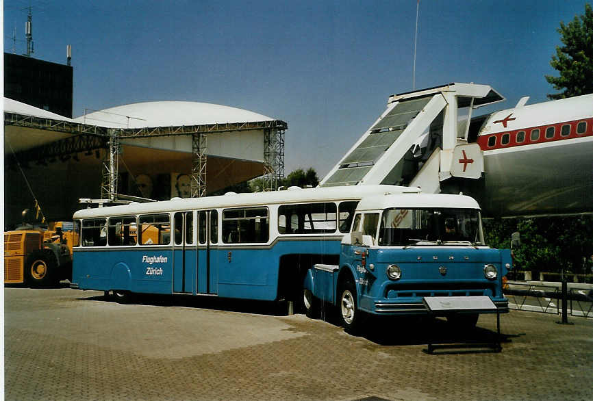 (087'433) - Flughafen, Zrich - Nr. 5 - Ford/Hnni am 25. Juli 2006 in Luzern, Verkehrshaus