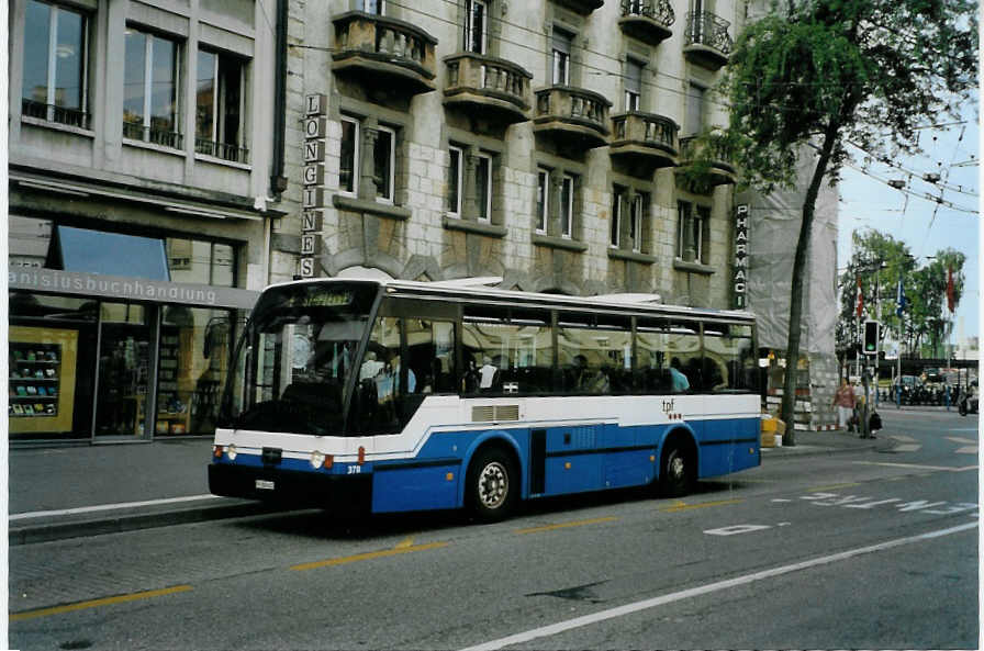 (087'707) - TPF Fribourg - Nr. 378/FR 300'421 - Van Hool (ex TF Fribourg Nr. 78) am 26. Juli 2006 beim Bahnhof Fribourg