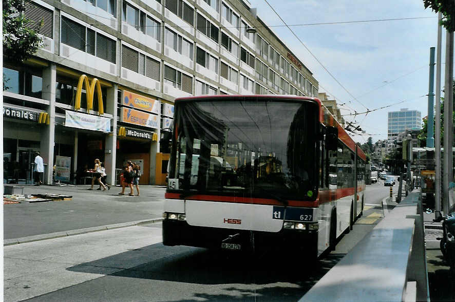 (087'834) - TL Lausanne (Hess, Bellach) - Nr. 627/VD 158'276 - Volvo/Hess am 26. Juli 2006 beim Bahnhof Lausanne