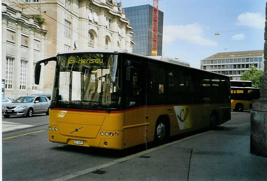 (088'107) - Casutt, Gossau - SG 14'677 - Volvo am 28. Juli 2006 beim Bahnhof St. Gallen