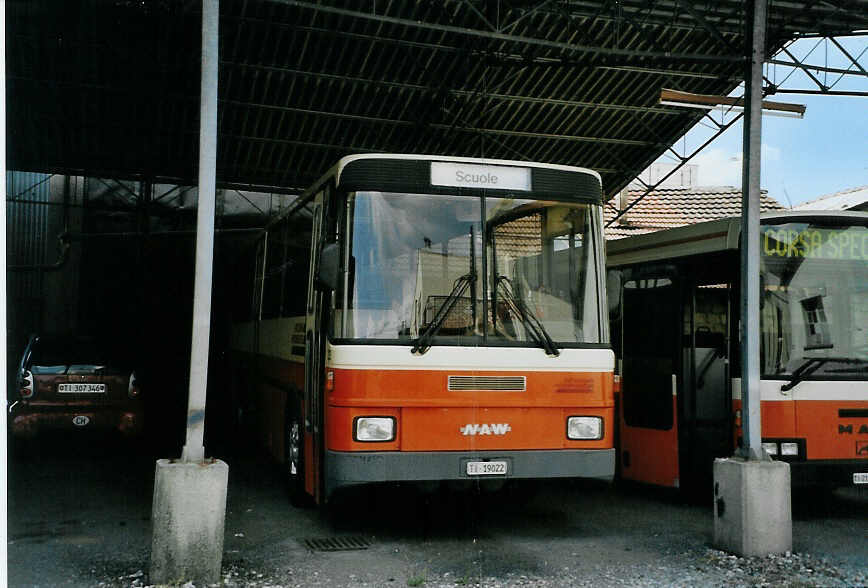 (088'532) - AMSA Chiasso - Nr. 22/TI 19'022 - NAW/Hess (ex Tischhauser, Oberschan) am 2. August 2006 in Chiasso, Rimessa