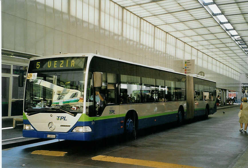 (088'611) - TPL Lugano - Nr. 21/TI 207'012 - Mercedes am 2. August 2006 in Lugano, Centro