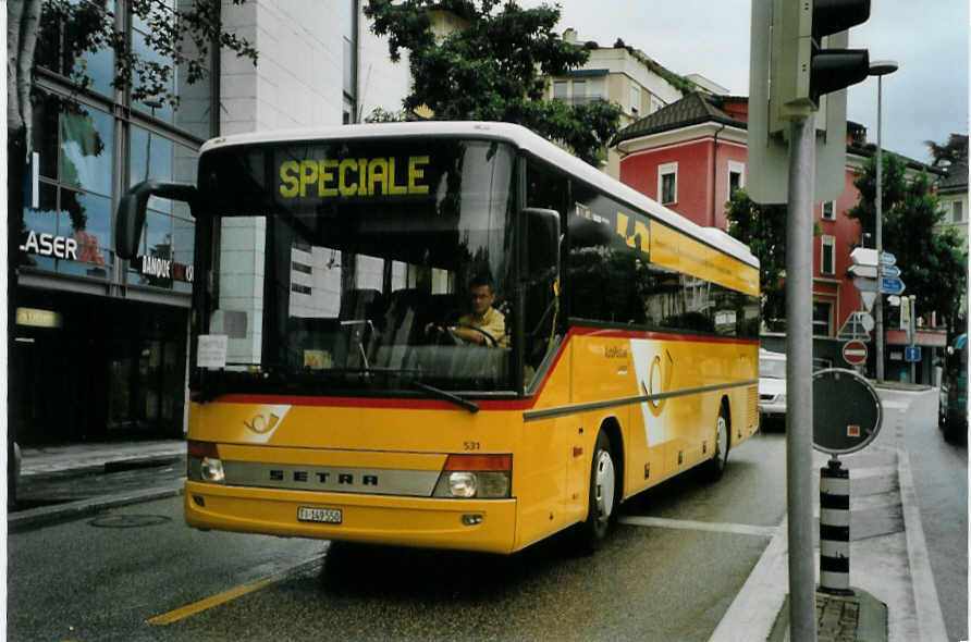 (088'705) - AutoPostale Ticino - Nr. 531/TI 149'550 - Setra am 3. August 2006 beim Bahnhof Locarno