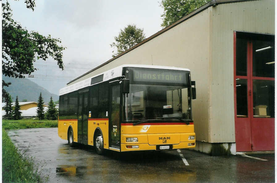 (088'823) - PostAuto Bern - BE 610'531 - MAN/Gppel (ex P 23'032) am 3. August 2006 in Interlaken, Garage