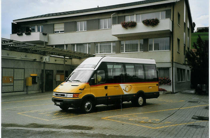 (089'232) - Lthi, Hinterfultigen - BE 221'299 - Iveco am 19. August 2006 in Riggisberg, Post