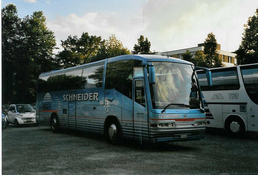 (089'315) - Schneider, Langendorf - SO 124'079 - Irizar am 25. August 2006 in Thun, Lachenwiese