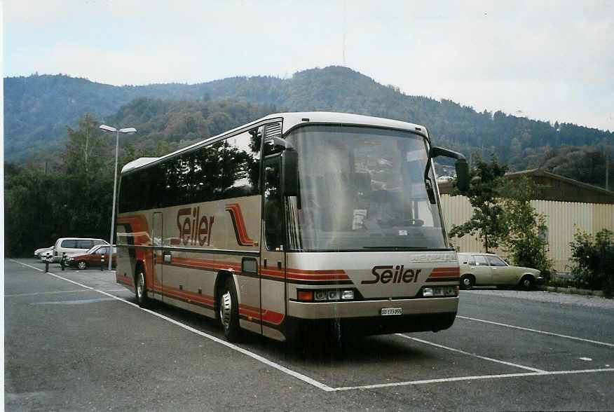 (089'708) - Seiler, Gerlafingen - SO 133'055 - Neoplan am 8. September 2006 in Thun, Seestrasse