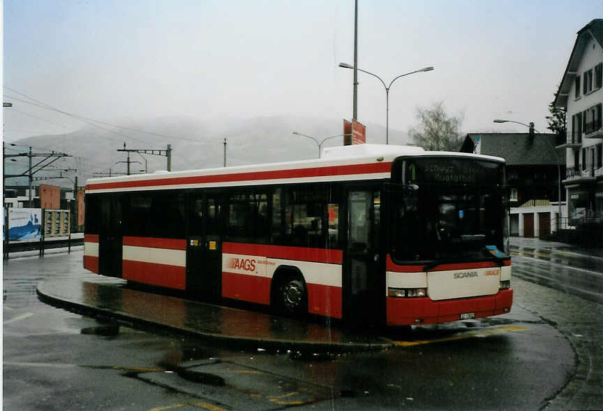 (091'322) - AAGS Schwyz - Nr. 12/SZ 73'812 - Scania/Hess am 1. Januar 2007 beim Bahnhof Schwyz