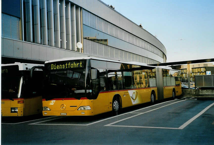 (091'636) - PostAuto Bern - Nr. 636/BE 443'977 - Mercedes (ex P 27'011) am 14. Januar 2007 in Bern, Postautostation