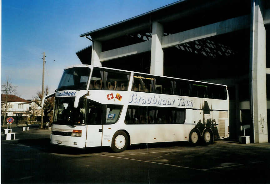 (091'833) - Straubhaar, Thun - Nr. 3/BE 206'633 - Setra am 5. Februar 2007 in Thun, Grabengut