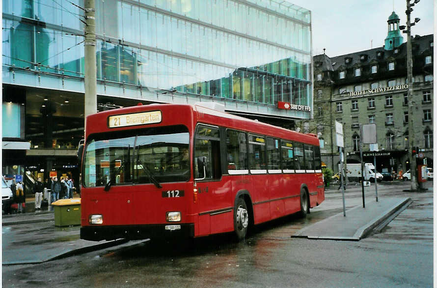 (091'913) - Bernmobil, Bern - Nr. 112/BE 500'112 - Volvo/R&J am 12. Februar 2007 beim Bahnhof Bern