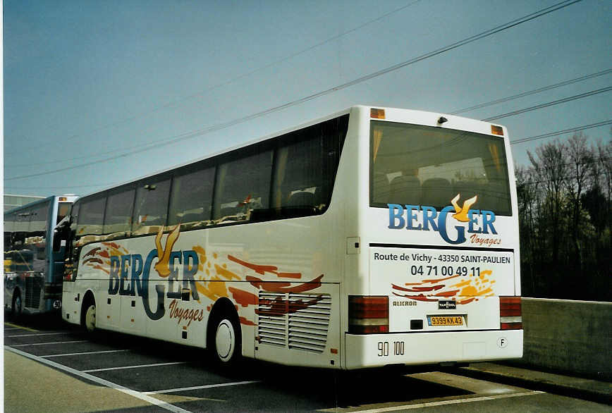 (092'722) - Aus Frankreich: Berger, Saint-Paulien - 9399 KK 43 - Van Hool am 17. Mrz 2007 in Genve, Palexpo