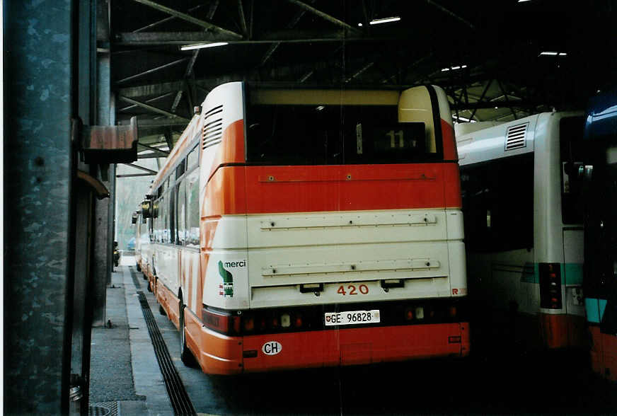 (092'913) - TPG Genve - Nr. 420/GE 96'828 - Renault am 17. Mrz 2007 in Genve, Dpt