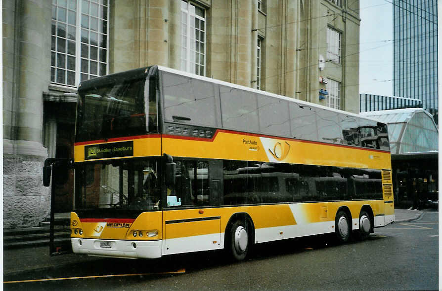 (093'026) - Casutt, Gossau - SG 250'502 - Neoplan am 22. Mrz 2007 beim Bahnhof St. Gallen