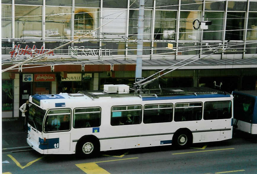 (093'702) - TL Lausanne - Nr. 726 - FBW/Hess Trolleybus am 7. April 2007 in Lausanne, Rue Neuve