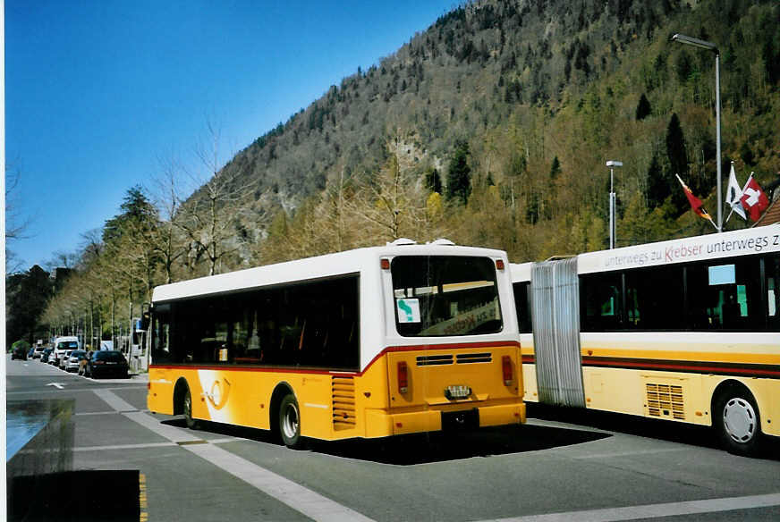 (093'821) - PostAuto Bern - BE 610'533 - Volvo/Berkhof (ex AVBB Schwanden Nr. 3) am 11. April 2007 beim Bahnhof Interlaken Ost