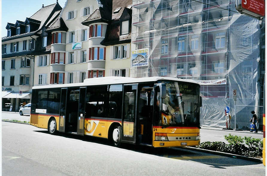 (094'028) - PostAuto Nordschweiz - Nr. 21/AG 304'555 - Setra am 14. April 2007 beim Bahnhof Brugg