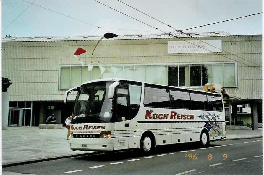 (094'717) - Koch, Giswil - OW 10'147 - Setra am 26. Mai 2007 in Zrich, Kunsthaus