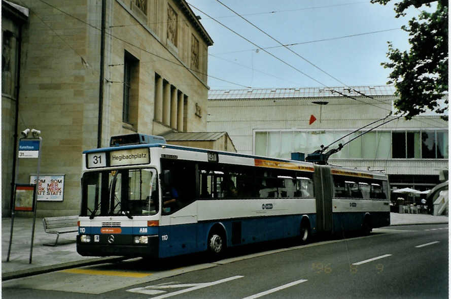 (094'720) - VBZ Zrich - Nr. 110 - Mercedes Gelenktrolleybus am 26. Mai 2007 in Zrich, Kunsthaus