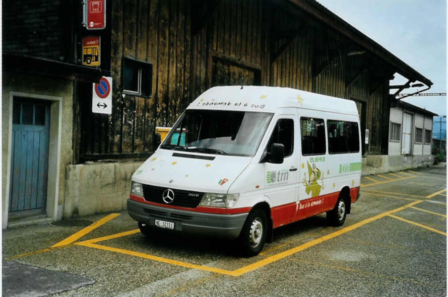 (094'806) - RVT La Chaux-de-Fonds - Nr. 11/NE 32'311 - Mercedes am 27. Mai 2007 beim Bahnhof Fleurier