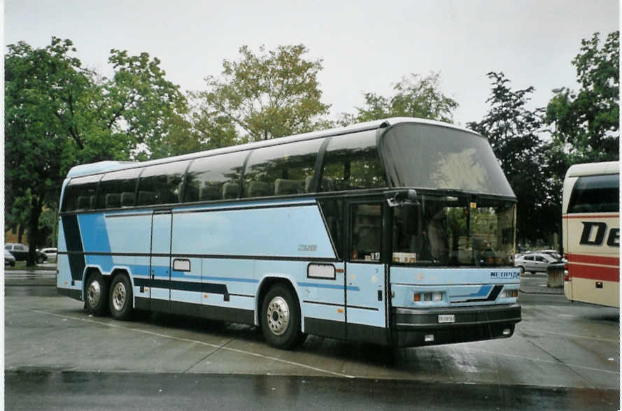 (094'928) - Intertours, Kerzers - FR 330'163 - Neoplan am 2. Juni 2007 in Kemptthal, Raststtte